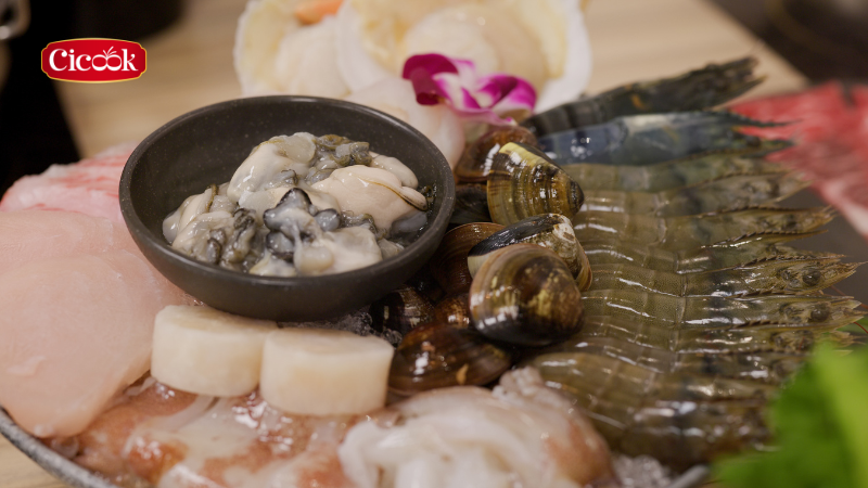 Lẩu hải sản chua cay nấu bằng sản phẩm Cicook