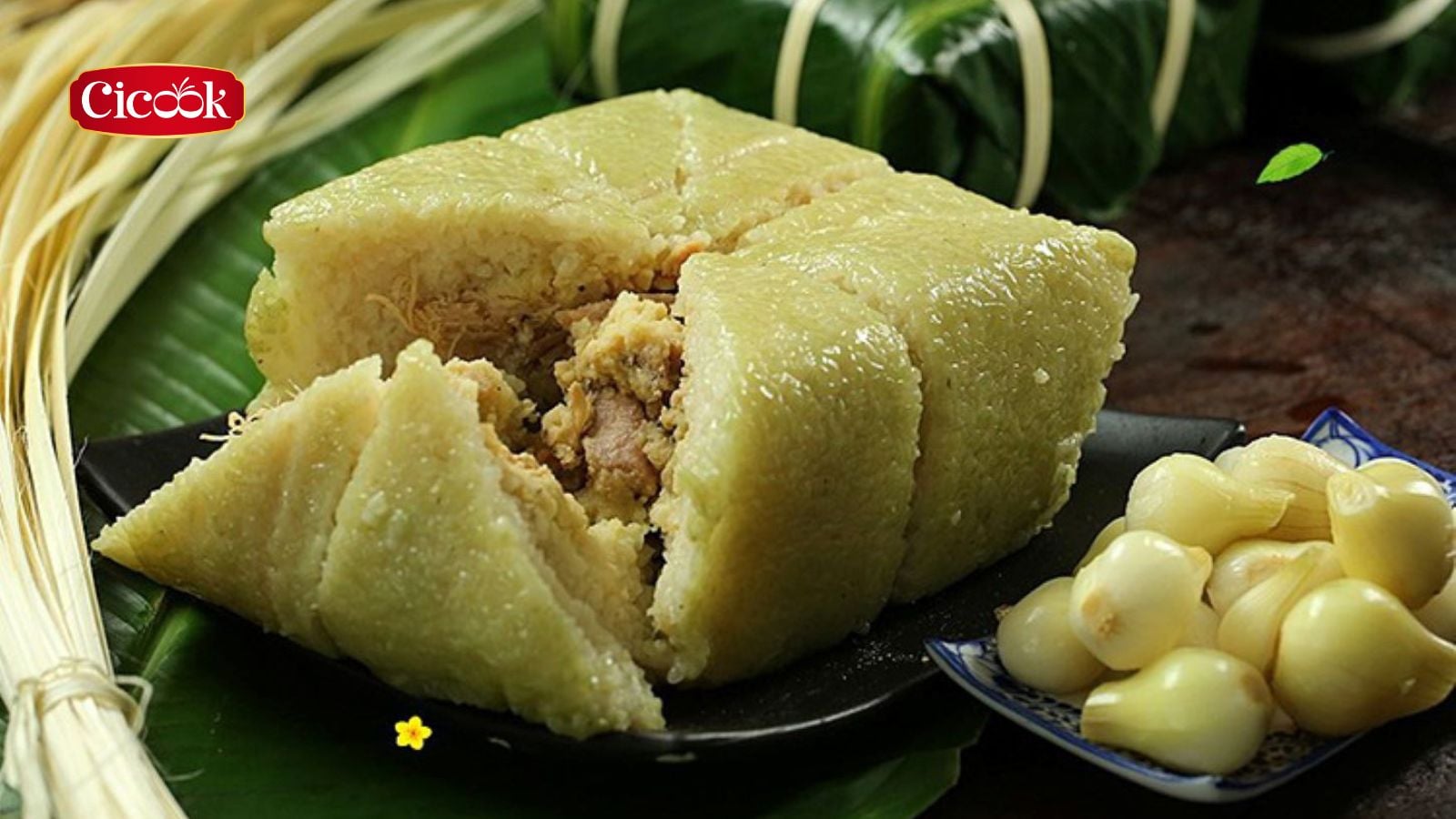 bánh chưng trong mâm cỗ ngày tết