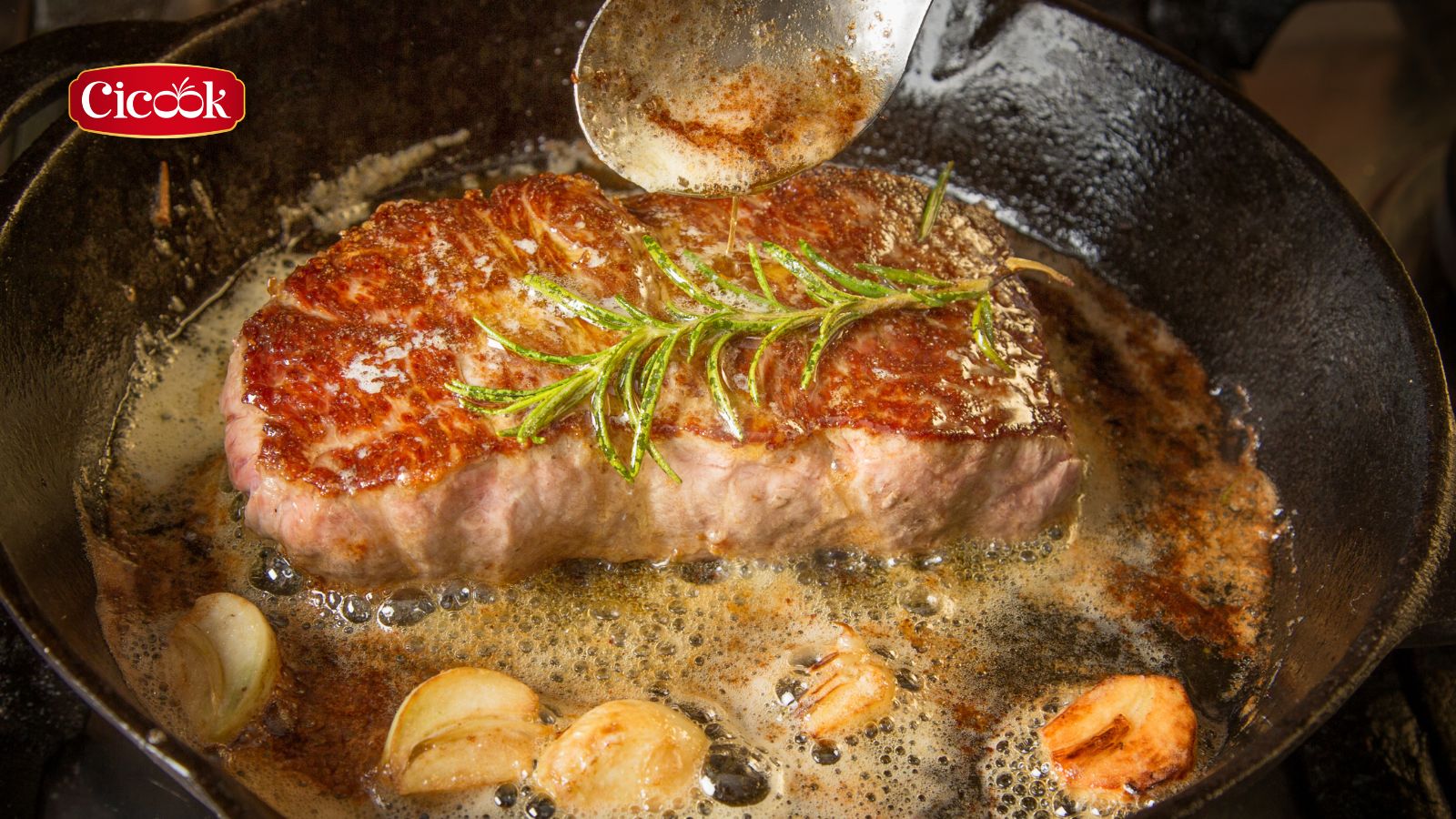 Bò áp chảo bơ tỏi – thơm lừng, hấp dẫn đến miếng cuối cùng