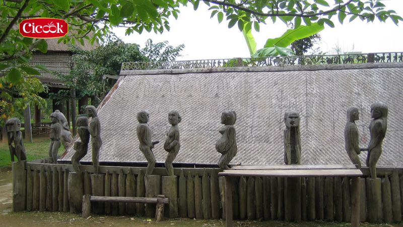 Nhà mồ ở Tây Nguyên