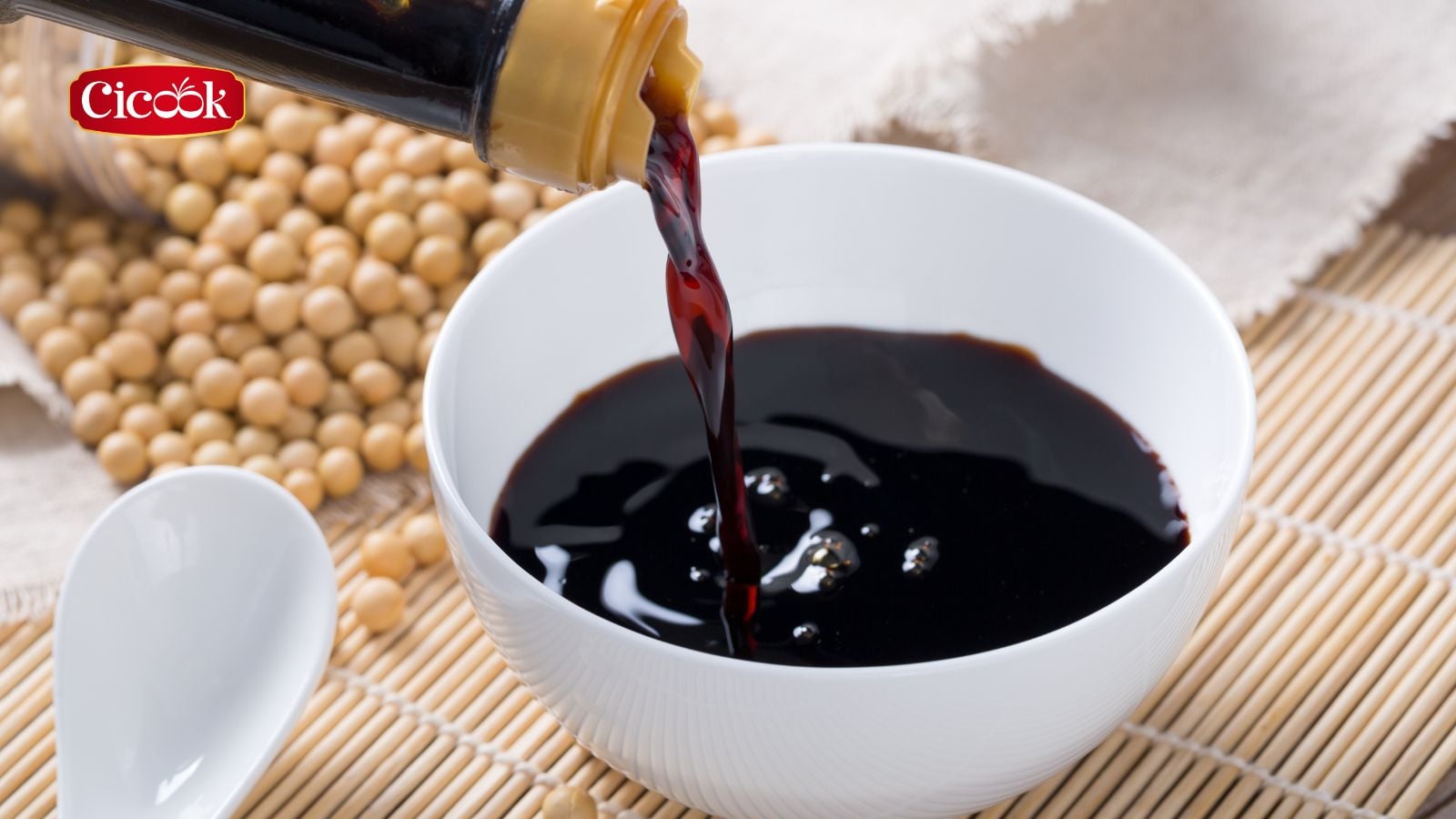 Nước tương - xì dầu làm từ đậu nành