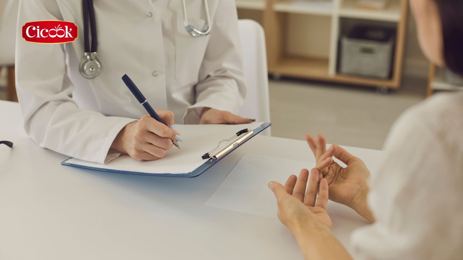 Những ai cần tránh tiếp nạp thực phẩm B12?