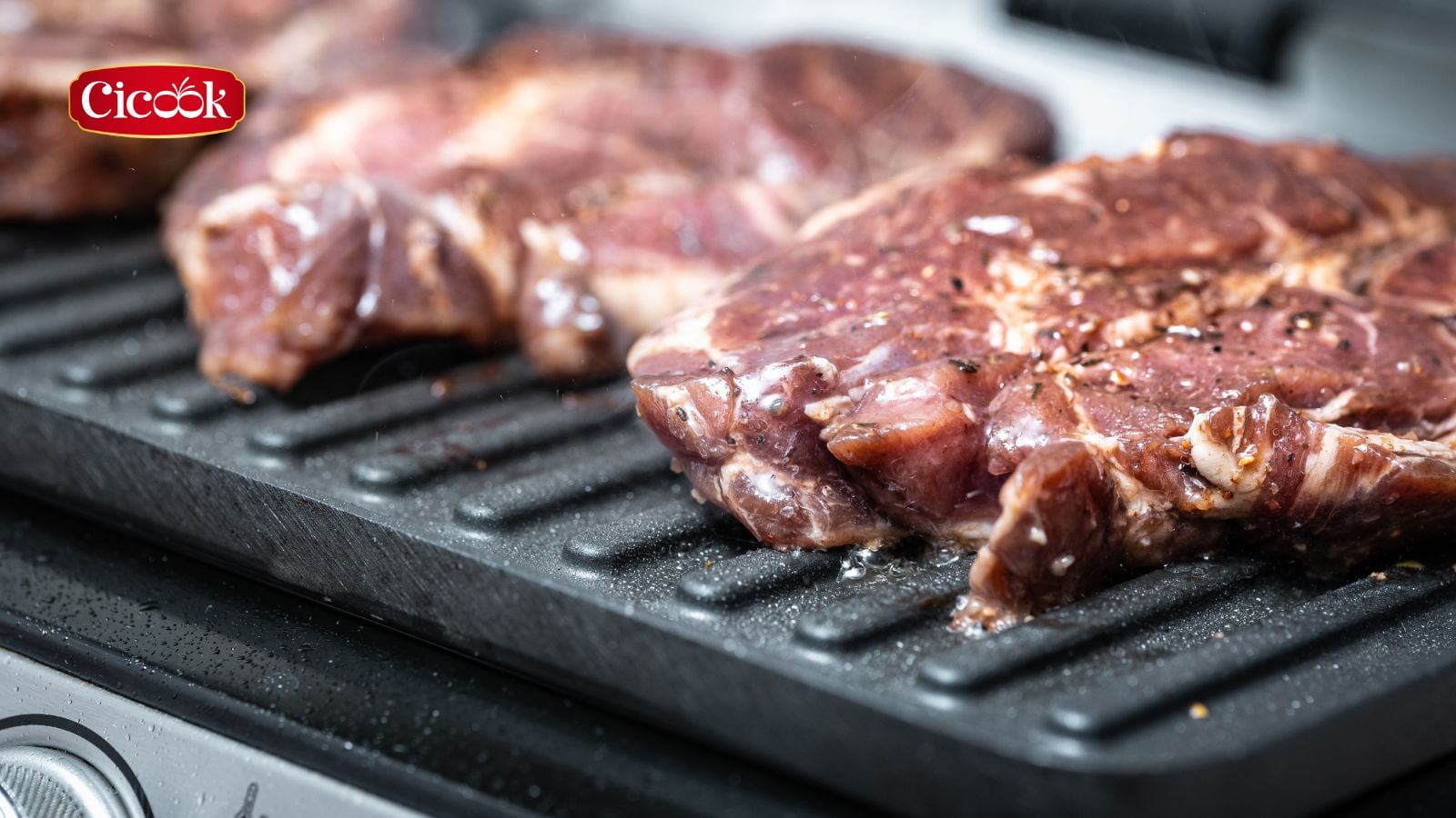Nướng thịt bằng chảo điện