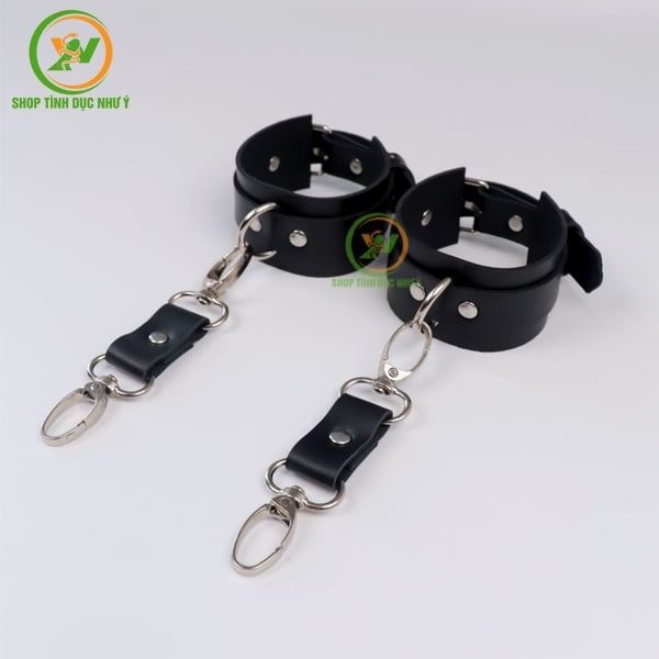 Đồ chơi bạo dâm BDSM còng cổ còng tay kèm móc câu chơi lỗ hậu