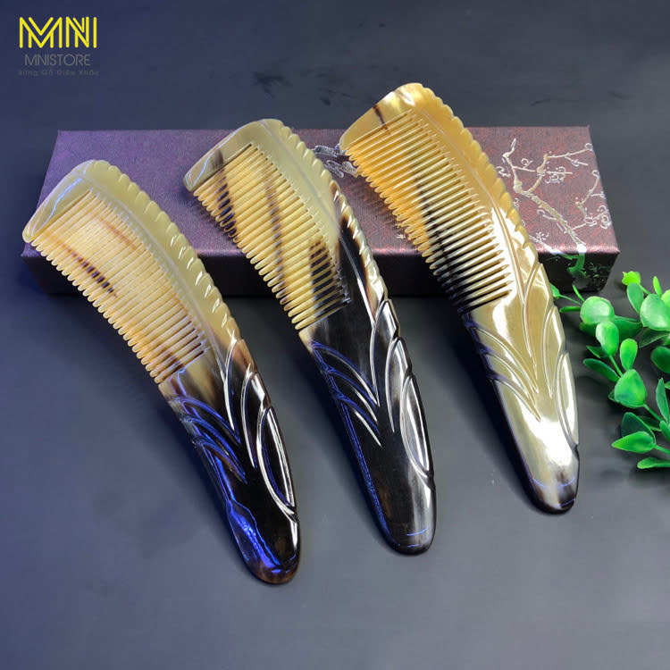 Lược sừng dáng liềm