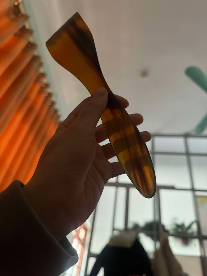 Hàng sừng điêu khắc