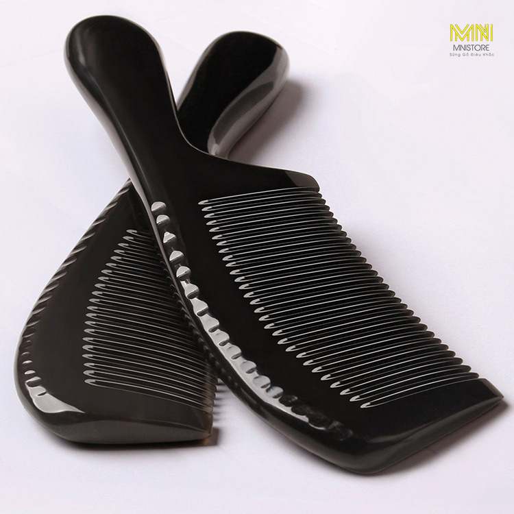 Lược sừng chuôi trơn đen