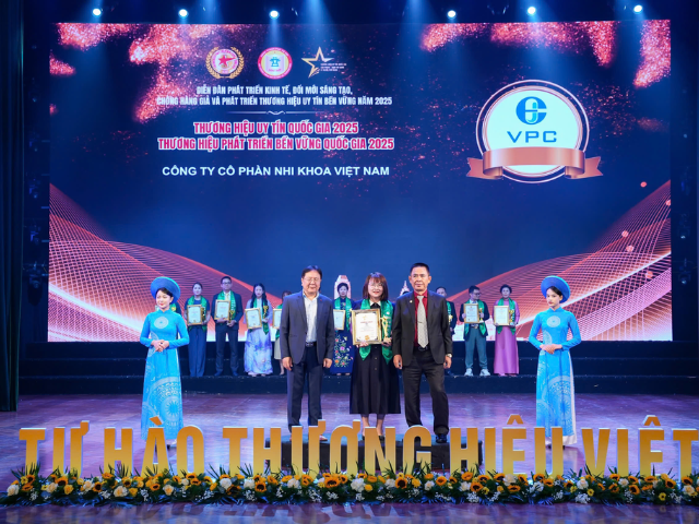 Nhi Khoa Việt Nam vinh danh Top 10 Thương hiệu Uy tín Quốc gia 2025