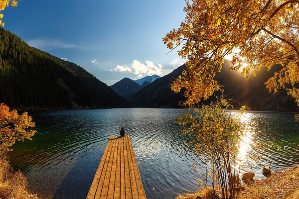 Săn Mùa Thu Ở Hồ Kolsai – Viên Ngọc Xanh Giữa Rừng Vàng Kazakhstan
