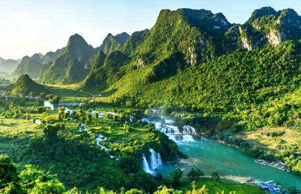 Thác Bản Giốc – Tuyệt Tác Thiên Nhiên Hùng Vĩ Của Việt Nam