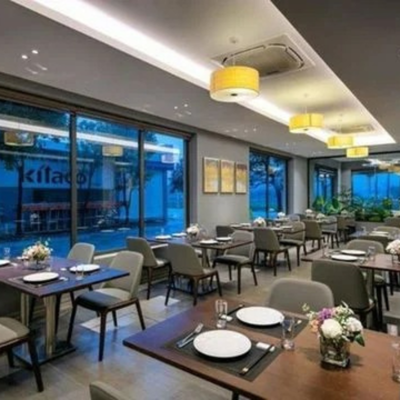 Những bàn ăn và ghế ăn đẹp cho không gian nhà hàng