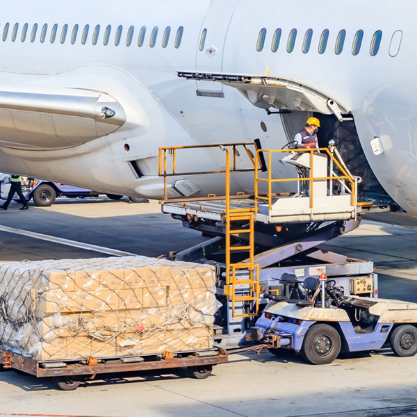 Vận chuyển hàng hóa đường hàng không: Giải pháp nhanh chóng và an toàn