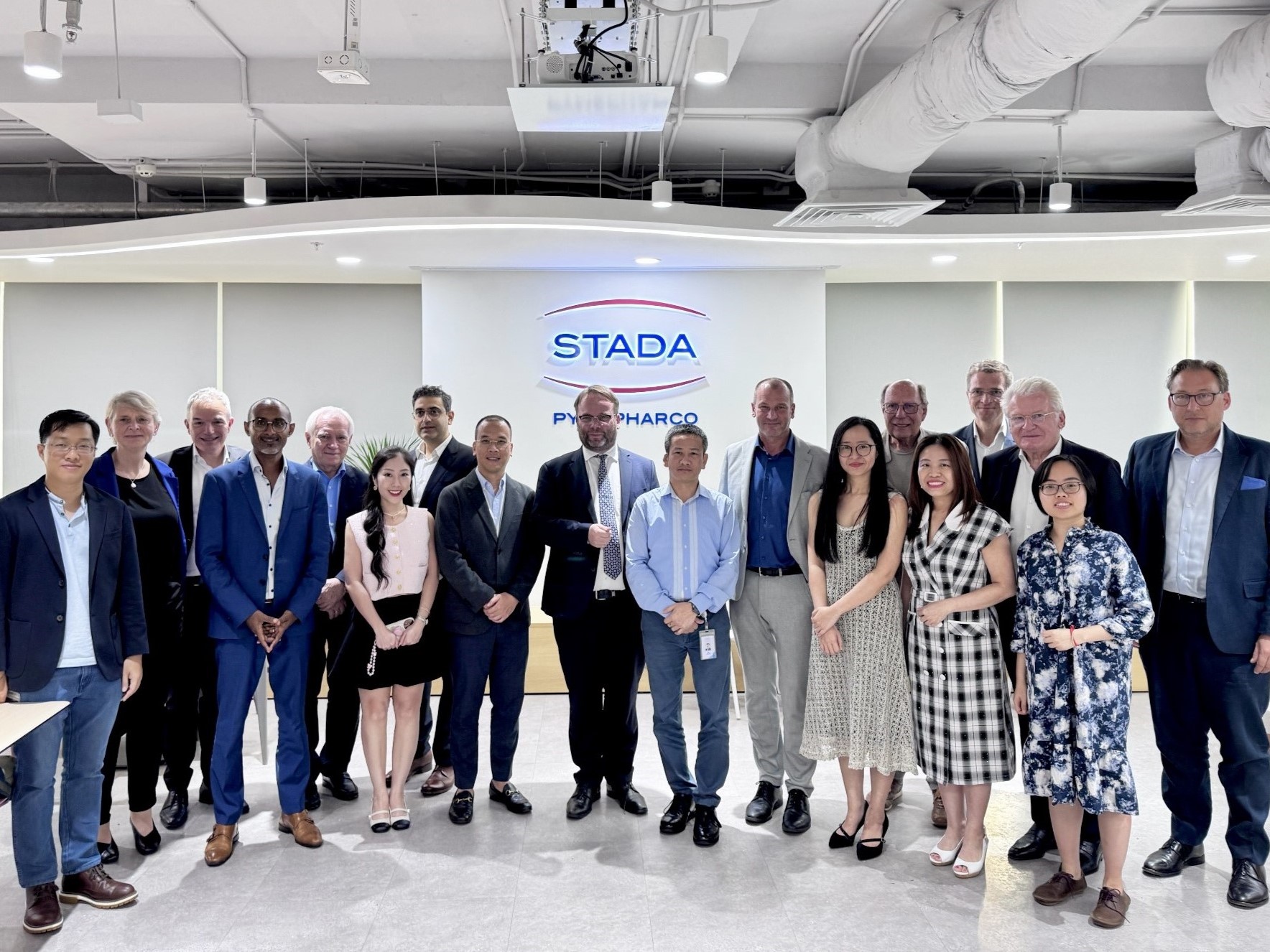 STADA Pymepharco đón tiếp Bộ trưởng bang Hessen và các tổ chức giáo dục Đức: Thúc đẩy hợp tác Y tế và Giáo dục hướng tới 50 năm quan hệ Việt – Đức
