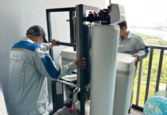 Lắp đặt hệ thống lọc nước đầu nguồn cao cấp AO Smith - AOS System 103 tại nhà khách hàng