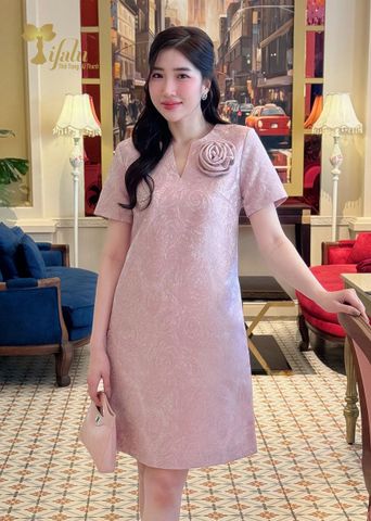 Bí quyết chọn đầm bigsize tôn dáng, che khuyết điểm cho tuổi trung niên