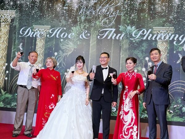 TIỆC CƯỚI NGỌT NGÀO ĐỨC HỌC & THU PHƯƠNG