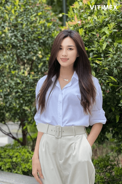 10 cách xắn tay áo sơ mi nữ đẹp, sang trọng và cá tính