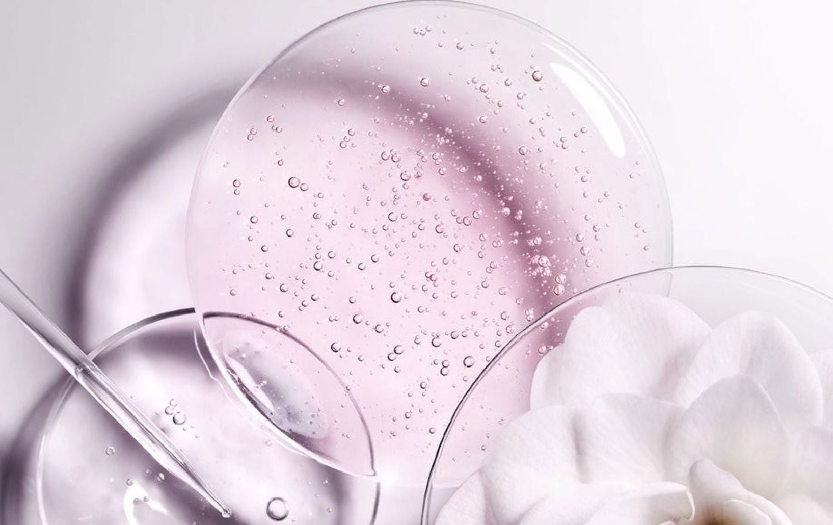 Mandelic Acid kết hợp gì để da sáng, mờ thâm, đều màu hơn?