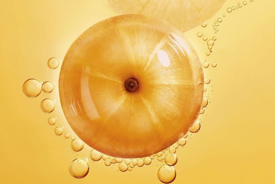 Coenzyme Q10: Lá chắn chống oxy hóa giúp da trẻ lâu