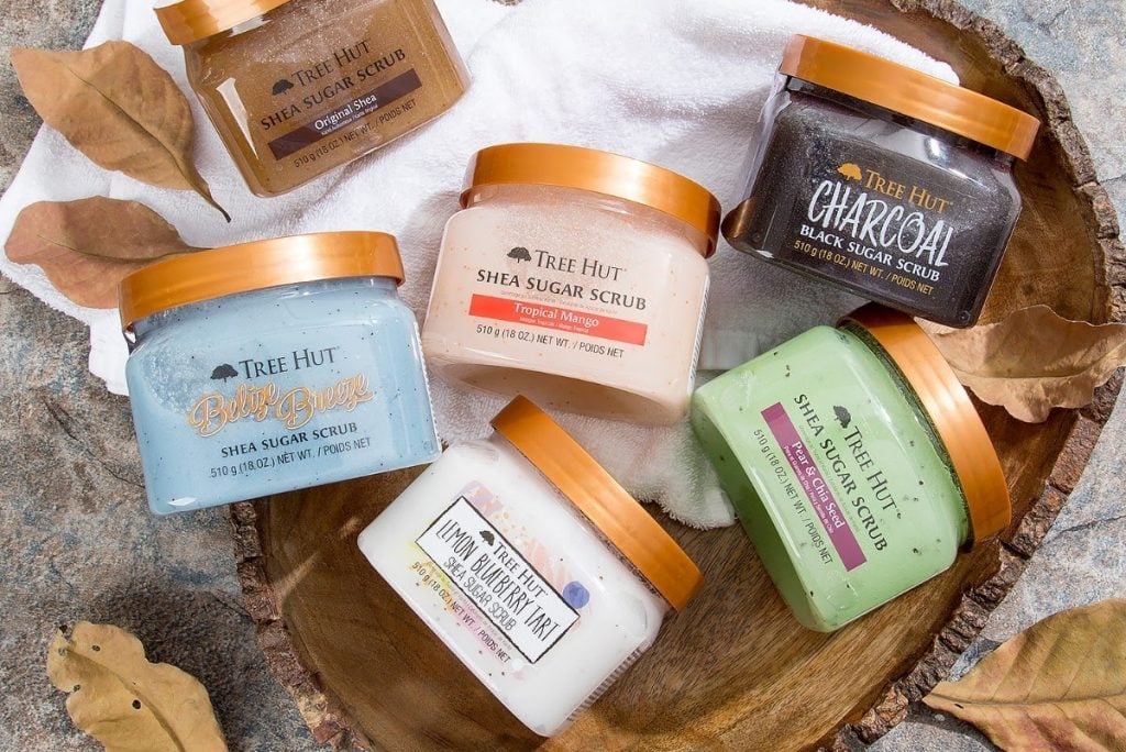 Tẩy da chết body: Chọn scrub hay AHA/BHA để da sáng mịn?