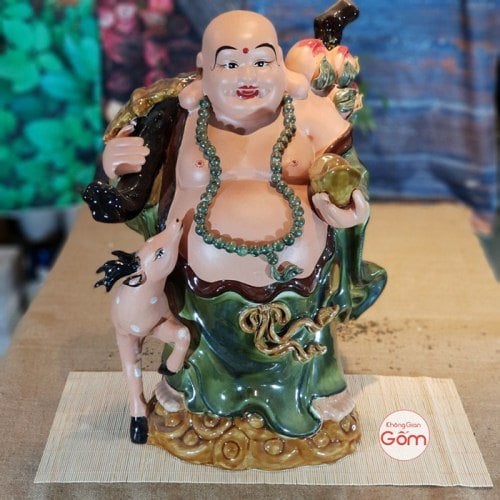 Người ta thường đặt tượng a di lặc ở đâu trong nhà?