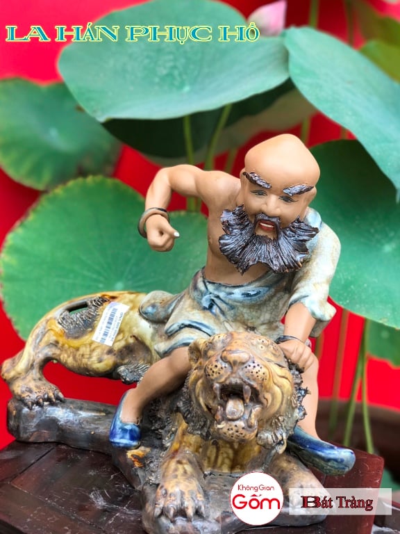 Tìm hiểu ý nghĩa hình tượng 18 vị la hán cùng với Không Gian Gốm