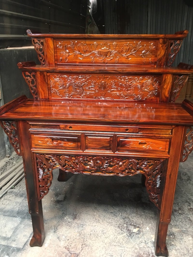 Tủ thờ 3 tầng mua ở đâu? Giá bán bao nhiêu tiền?