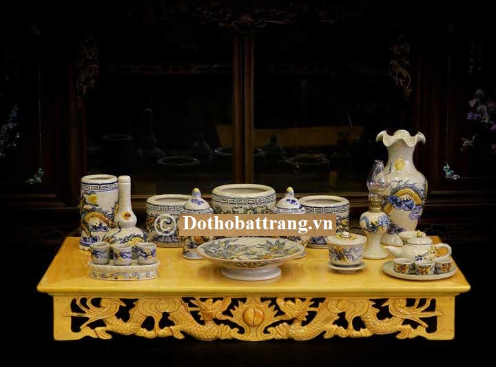 Bàn thờ chung cư mua ở đâu? Giá bán bao nhiêu tiền tại TP.HCM?