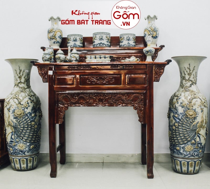 Bàn thờ gỗ 4 chân mua ở đâu ? giá bán bao nhiêu tiền