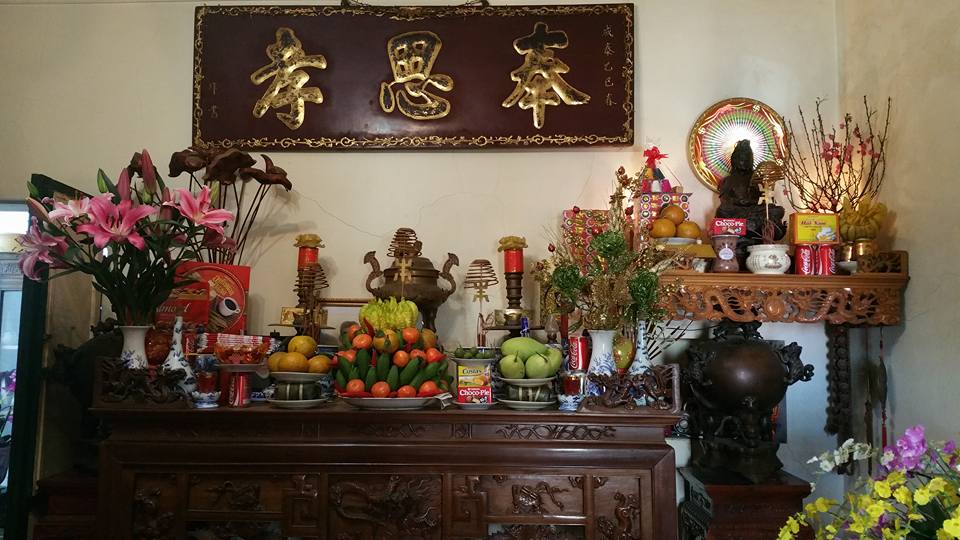 Bàn thờ phật cần có những gì ? cúng gì ? nên cấm hoa gì ?