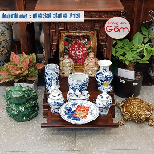 Cơ sở bán bàn thờ ông địa, bàn thờ ông thần tài treo tường tại Bình Dương