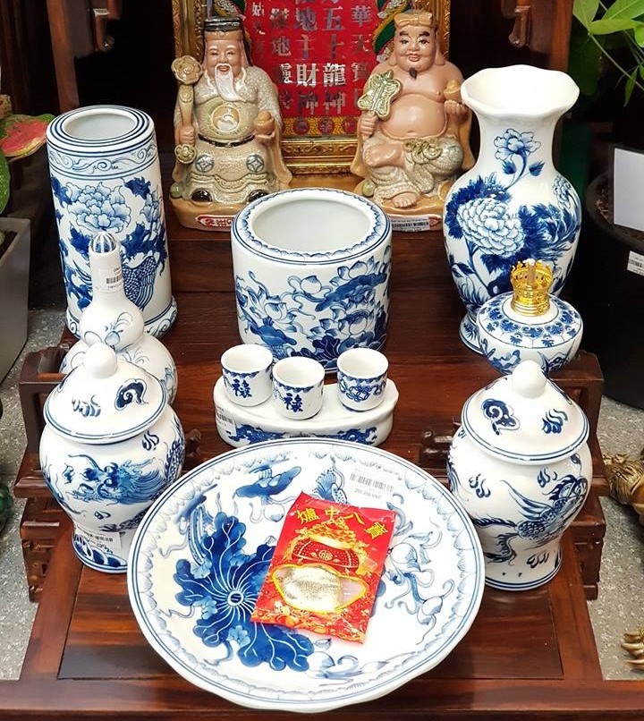 Nên đặt bàn thờ ông địa, ông thần tài ở đâu trong nhà ?