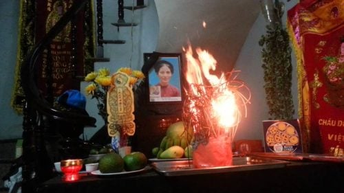 Bát hương hóa âm là hiện tượng gì?