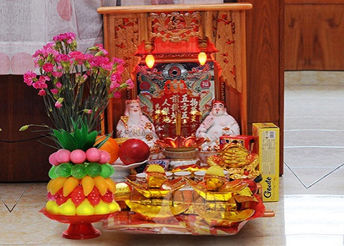 Hướng đặt bàn thờ thần tài tuổi quý hợi