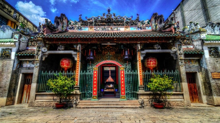 Chùa Bà Thiên Hậu nổi tiếng linh thiêng “cầu gì được nấy”
