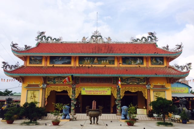 Tìm hiểu về ngôi chùa Long Hoa quận 7