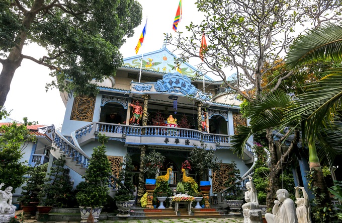 Bên trong ngôi chùa Pháp Hoa quận Phú Nhuận