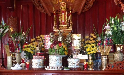 Bát hương để trong hay ngoài mâm ngũ quả là đúng phong thủy?