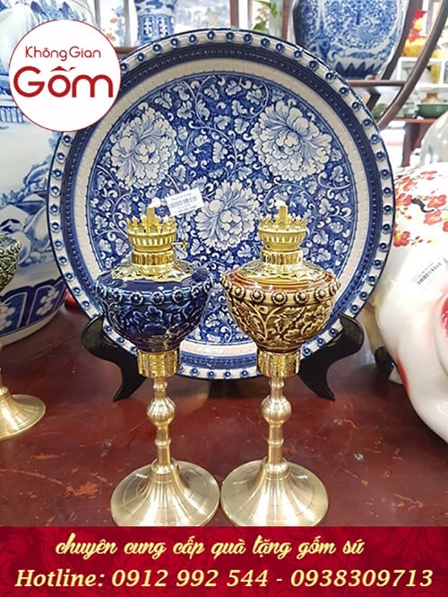 Đèn dầu trang trí bàn thờ gia tiên mua ở đâu, giá bán bao nhiêu tiền?