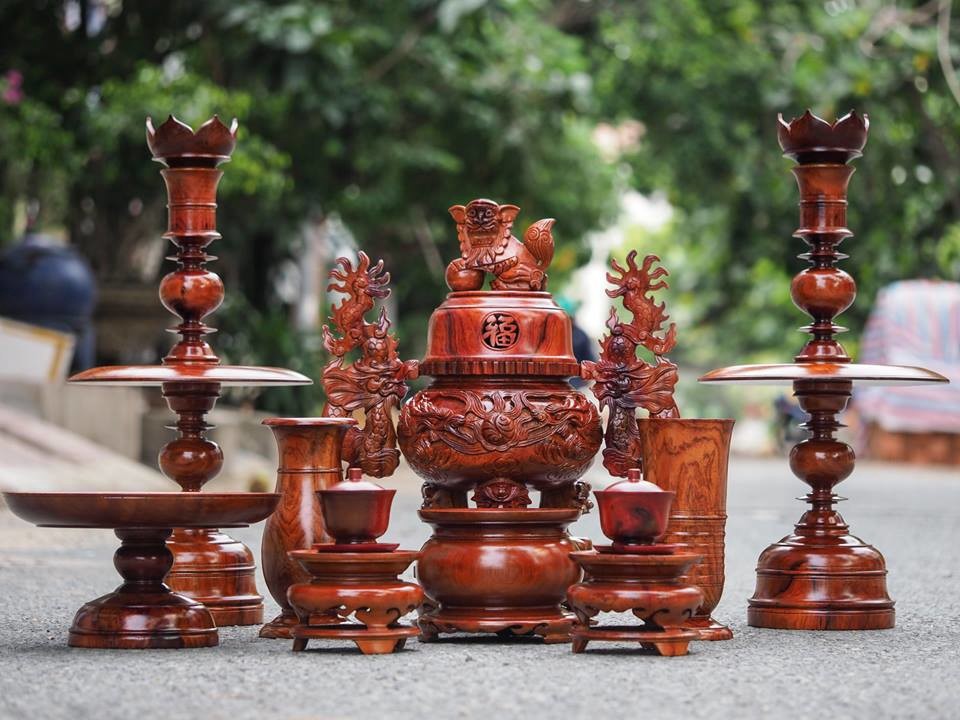 Đồ thờ cúng bằng gỗ mua ở đâu ? giá bán bao nhiêu tiền ?