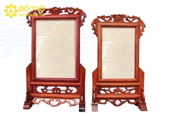 Khung hình thờ ông bà quận 7 – Chọn khung hình thờ bằng gỗ hay nhựa?