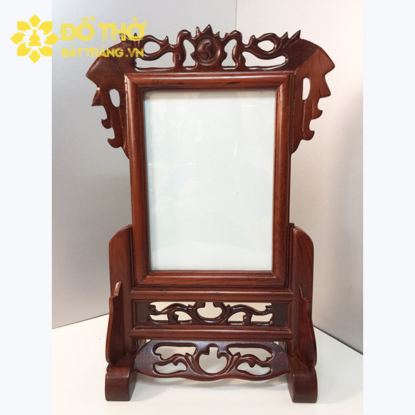 Cách lựa chọn khung ảnh thờ phù hợp cho bàn thờ gia tiên