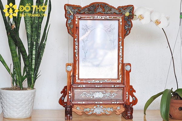 Khung hình thờ ông bà có giá bao nhiêu? Nên mua loại khung hình nào?