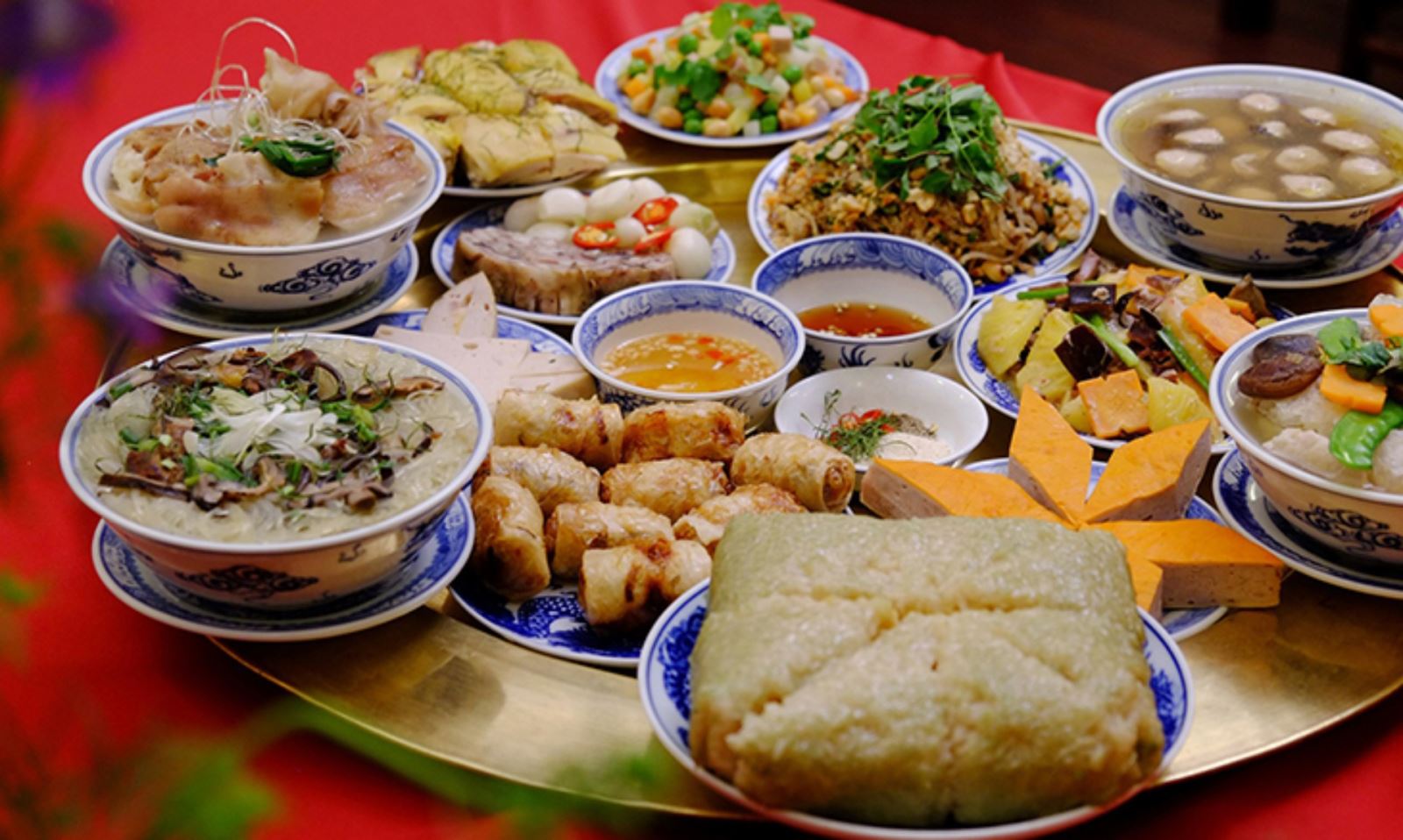 Mâm cơm cỗ ngày Tết ở ba miền có những gì ? Tục cúng cơm ngày Tết