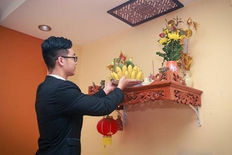 Bàn thờ ông công đặt bao nhiêu bát hương?