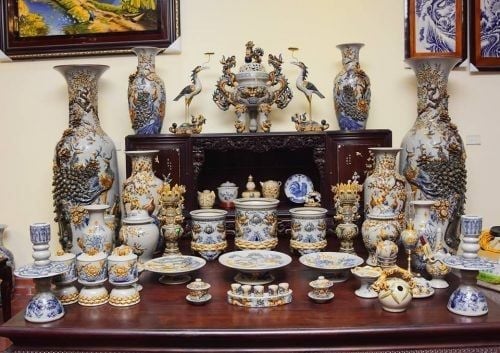 Bộ thờ đầy đủ, Thờ Phật, Thờ Gia Tiên, Thờ Thần Tài – Không Gian Gốm