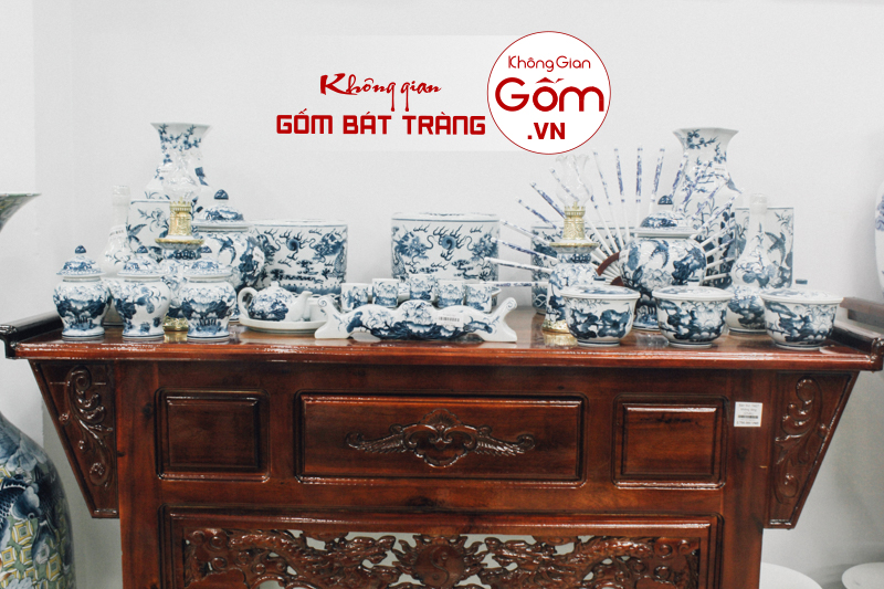 Bàn thờ gỗ óc chó mua ở đâu? Giá bán bao nhiêu tiền?