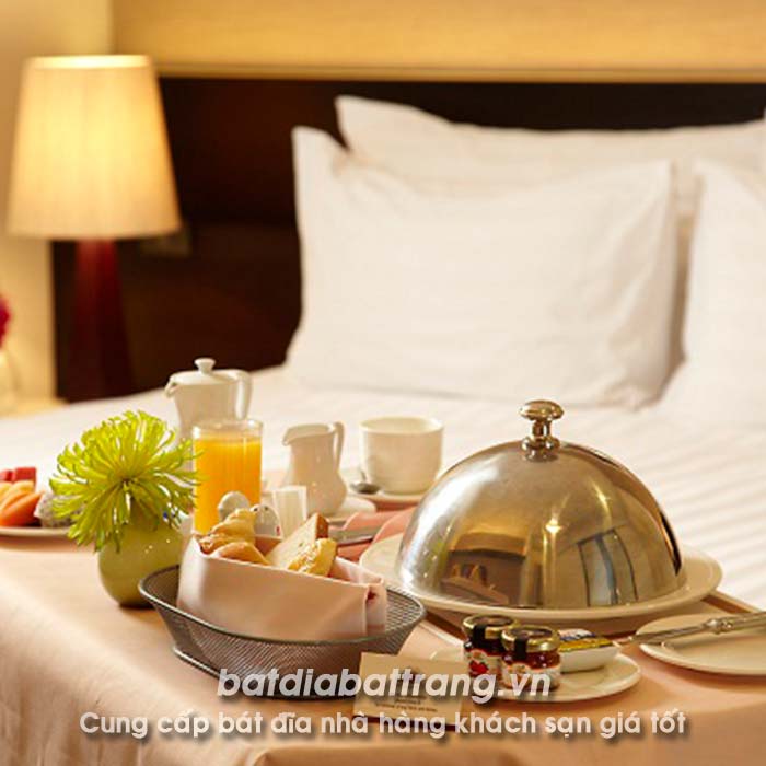 Tìm hiểu cách phục vụ món ăn tại phòng – Room Service