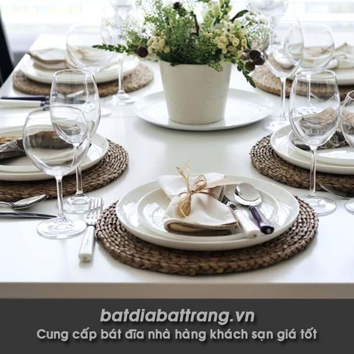 Tìm hiểu quy trình phục vụ và cách dùng bữa tại nhà hàng món âu P1