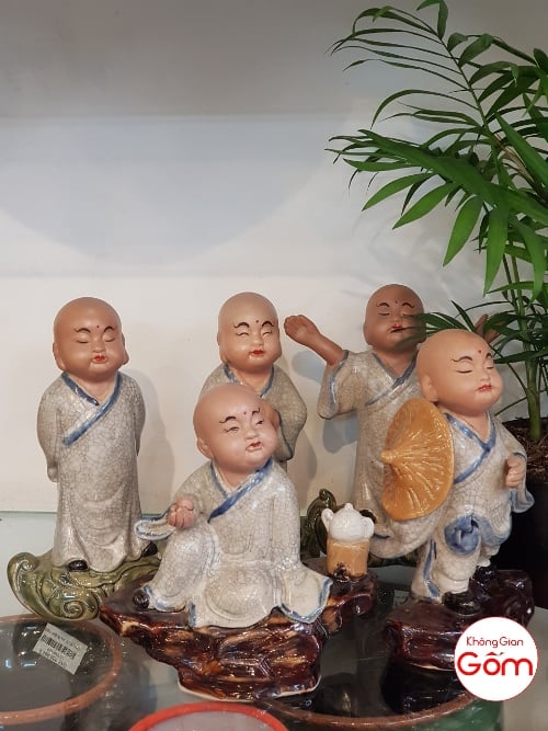 Mua bộ tượng chú tiểu bằng gốm các loại ở đâu đẹp?